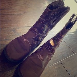 Size 8 boots (little girls)
